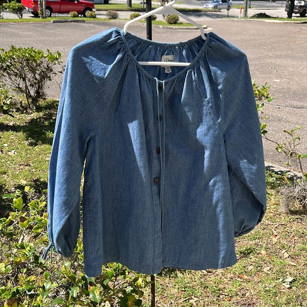 J. Crew Button Down Loose Fitting Top Size XS Blue Denim. NWOT